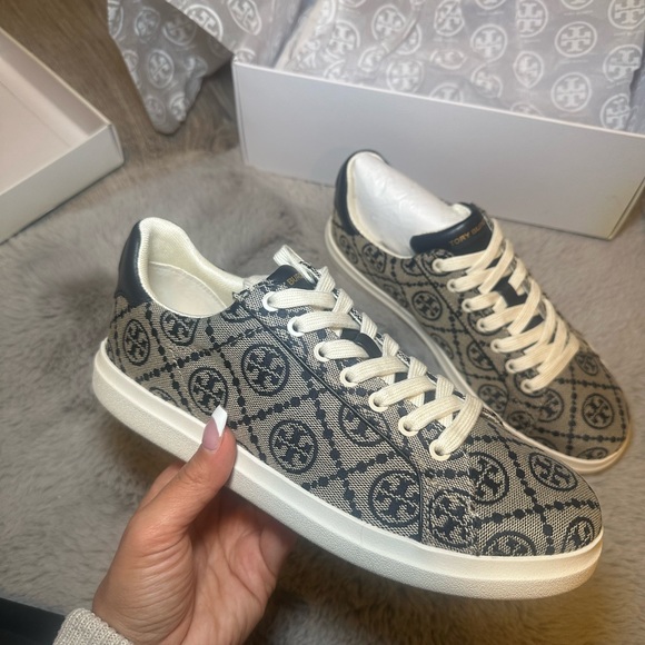Tory Burch Blue T-Monogram Sneakers NWT - Picture 1 of 7